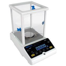 Adam Equipment LAB-124e Luna Analytical Balance with External Cal 120 g x 0.1 mg Adam Equipment LAB-124e Luna Analytical Balance with External Cal 120 g x 0.1 mg